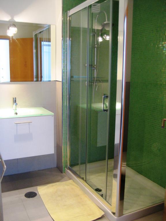 Bay View Apartment *